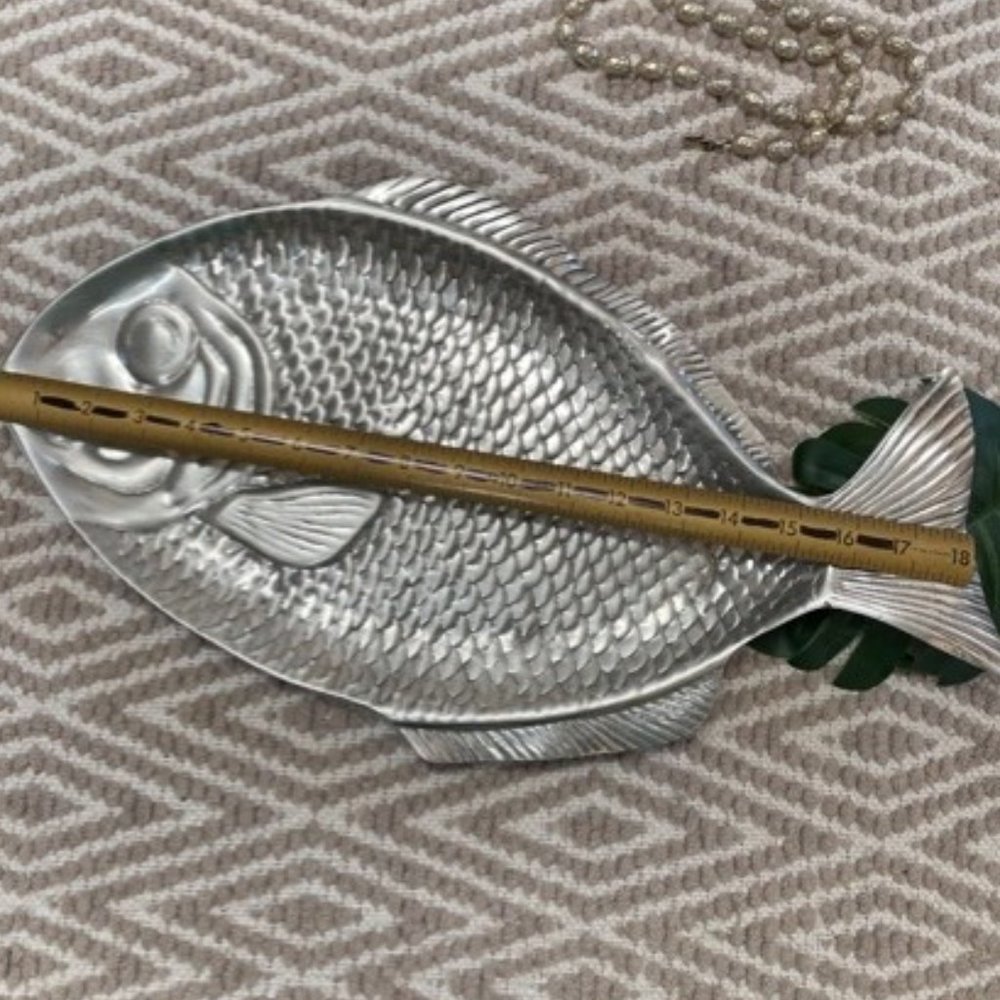 Large Silver Fish Serving Tray - Picture 5 of 10